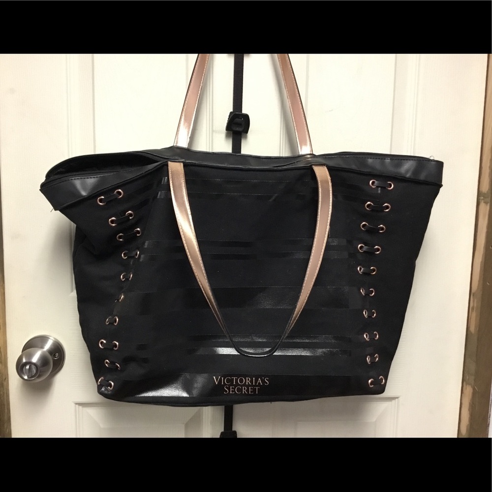 Super cute VS bag 🛍